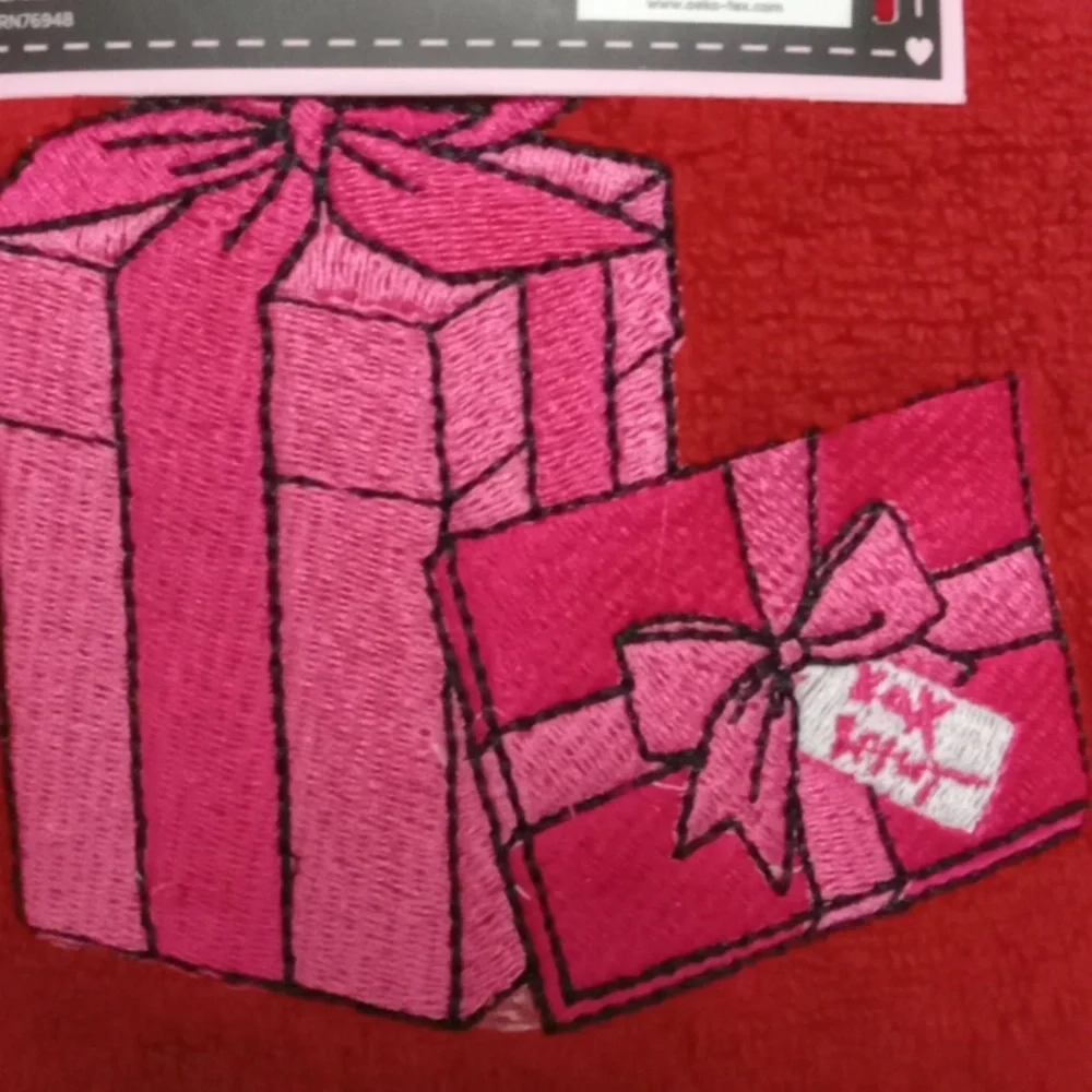 Betsey Johnson Christmas Red and Pink Hand Towel Set New